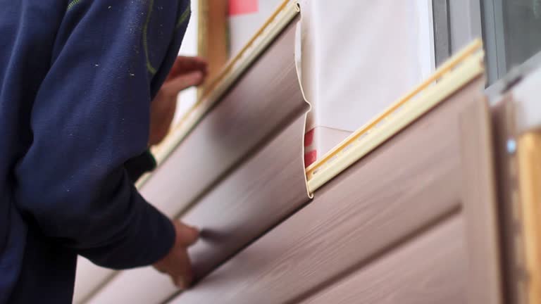 Best Property Management Cleanouts  in Escatawpa, MS